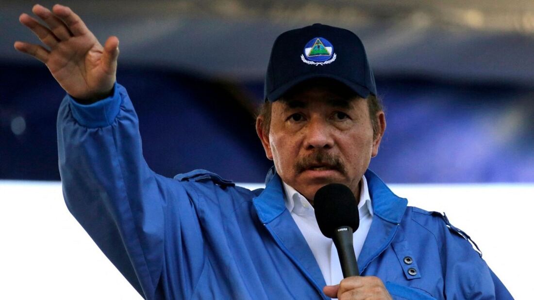Ortega prohíbe la entrada de las Biblias en Nicaragua

