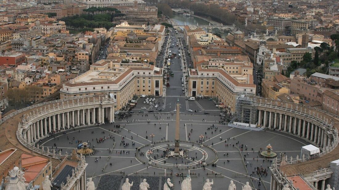 El Vaticano evalúa un cambio hacia la misa tradicional para fomentar la unidad eclesial