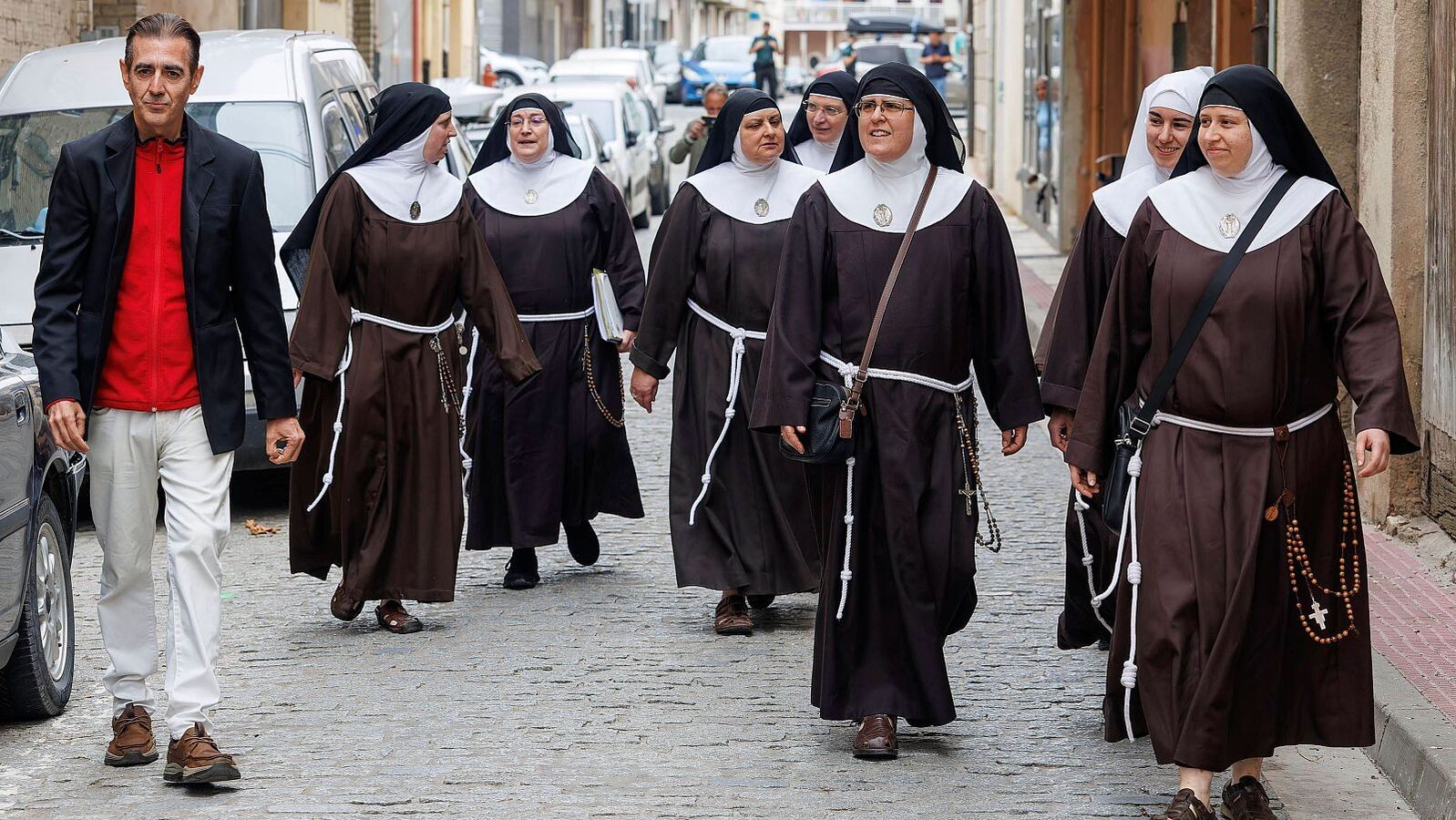Trasladan por orden judicial a cinco monjas de Belorado